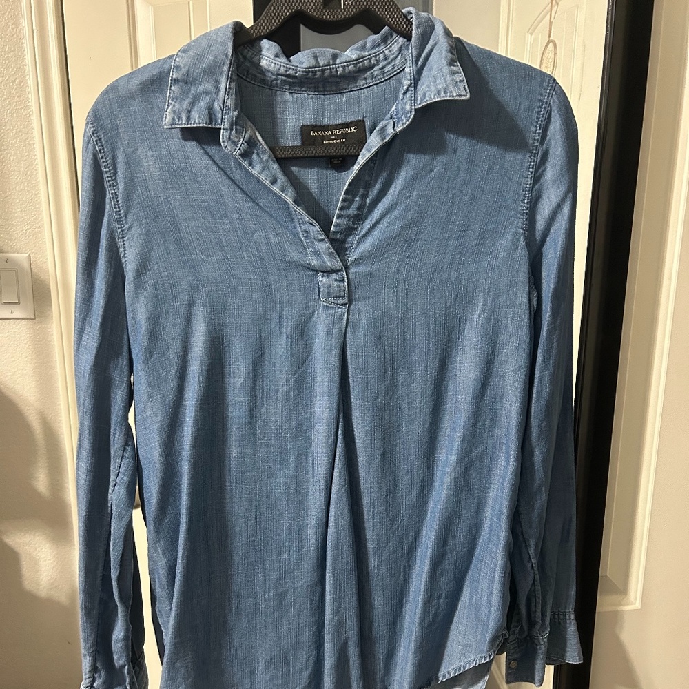 Banana Republic Chambray Top
